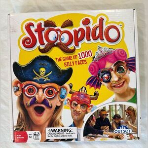 NEW Stoopido Family Party Game by Outset – The Game of 1000 Silly Faces Ages 6+